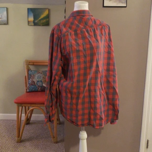 American Rag button down - Picture 2 of 5